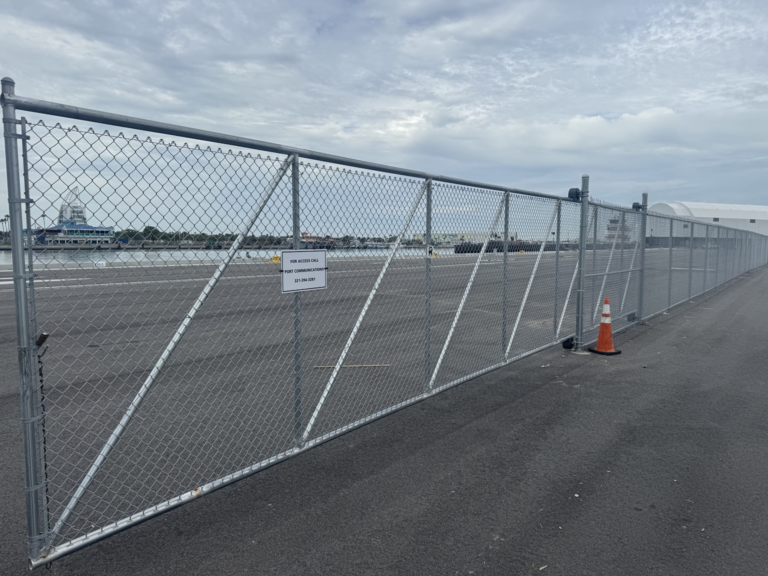Commercial Chain-Link & Gate